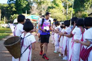 BIB: 2993
                            <button type="button" onclick="openModal(18979216)" class="btn btn-primary btn-sm float-right btn-popup" data-toggle="modal" data-target=".modal-high-quality">
                        <i class="fas fa-shopping-cart"></i> Add to Cart
                    </button>
                                            <button type="button" onclick="isThisMe(18979216, true)" class="btn btn-success btn-sm float-right btn-popup btn-isme hidden" data-toggle="tooltip" data-placement="bottom" title="นี่คือรูปของคุณใช่ไหม คลิกที่นี่เพื่อเอาเข้าอัลบั้ม">
                        <i class="fas fa-plus"></i> Add to album
                    </button>
                    <button type="button" onclick="isThisMe(18979216, false)" class="btn btn-warning btn-sm float-right btn-popup btn-isnotme hidden">
                        <i class="fas fa-ban"></i> Remove from album
                    </button>